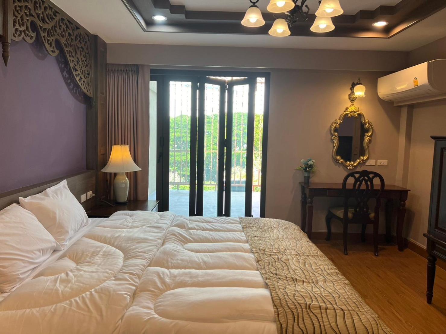 Quinstel Hostel Bangkok Exterior photo